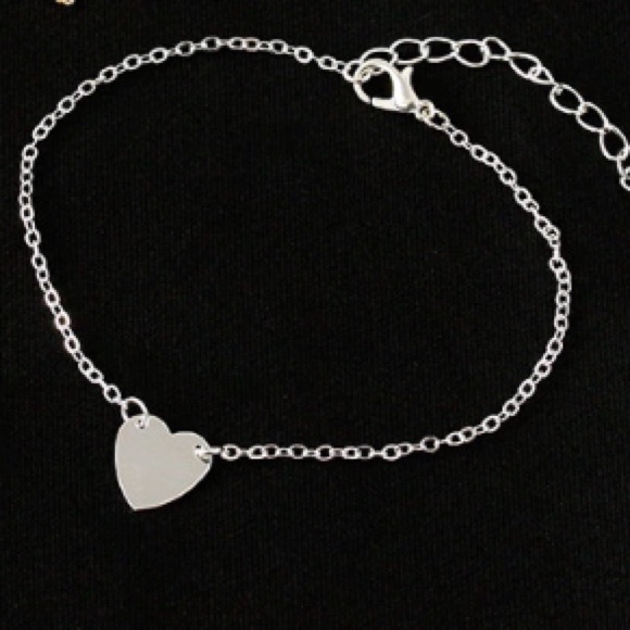 everrealli Jewelry - Silver Tone Heart Anklet